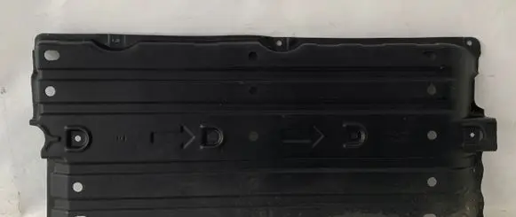 Mitsubishi Space Star Center/middle under tray cover 5370B171