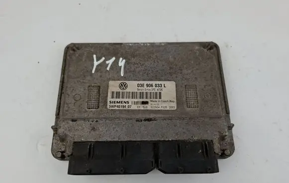Volkswagen Polo Engine control unit/module 03E906033L 5WP4019407