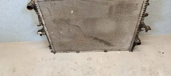 Audi Q7 4L Coolant radiator 7L6121253B