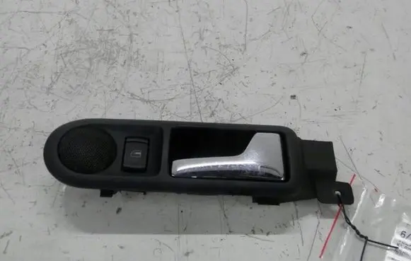 Volkswagen PASSAT B5.5 Rear door interior handle 