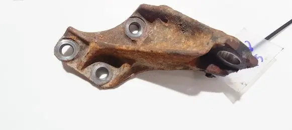 Toyota Yaris Engine mounting bracket 123250j010 12325-0j010