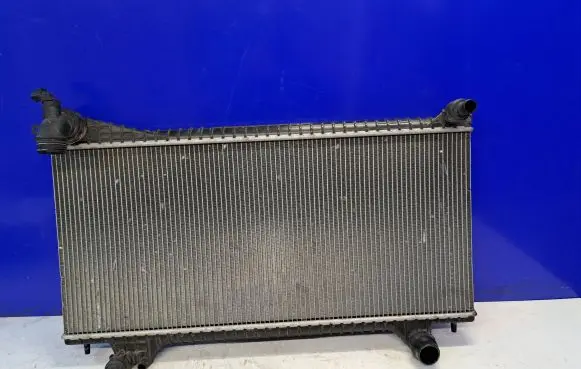 Jaguar XE Coolant radiator GX738005BC