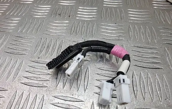 Toyota Yaris Sound system wiring loom 