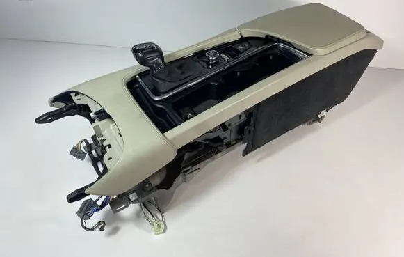 Volvo XC90 Armrest 