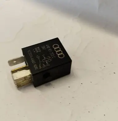 Skoda Superb B6 (3T) Other relay 4H0951253C