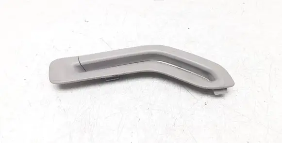 Volvo XC90 Seat belt trim 