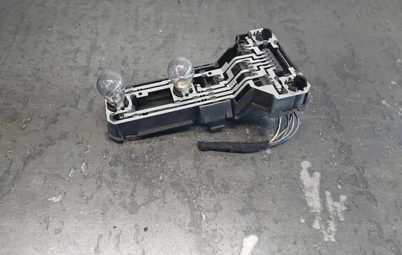 Volkswagen PASSAT B5.5 Tail light bulb cover holder 3B9945257