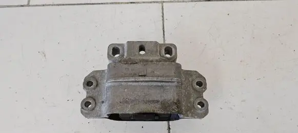 Volkswagen Golf VII Engine mount bracket 1K0199555