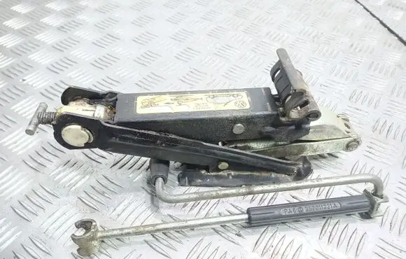 Volkswagen PASSAT B4 Lift Jack 357011031D 357011221A