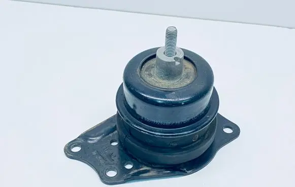 Skoda Fabia Mk2 (5J) Engine mount bracket 6Q0199262BF