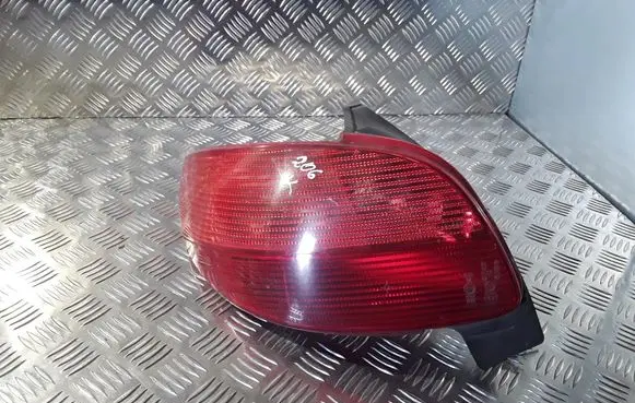 Peugeot 206 Rear/tail lights 2531