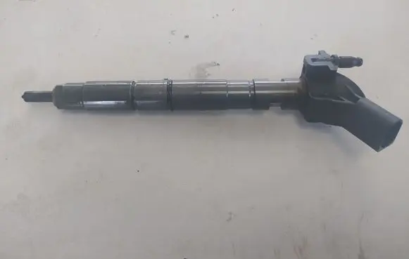 Audi A6 S6 C6 4F Fuel injector 059130277R