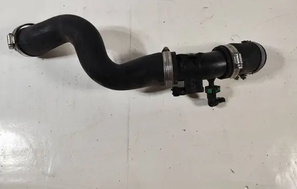 Intercooler hose/pipe