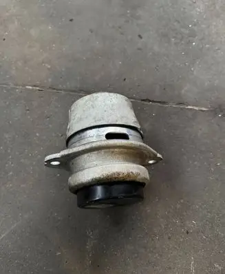 Porsche Cayenne (92A) Engine mount vacuum valve 7P6199131C
