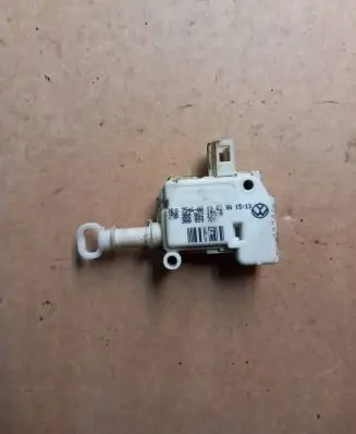 Audi A6 S6 C5 4B Central locking motor 3B0862159A 3B0959781 7546001300