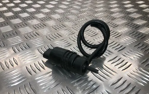 Mercedes-Benz S W221 Windscreen/windshield washer pump 2218690121