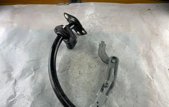 Jaguar XJ X351 Shock absorber/damper mounting bracket 