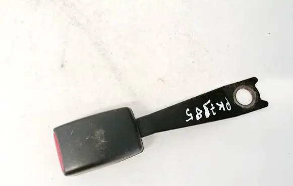 Front seatbelt buckle