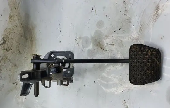 BMW 3 E46 Brake pedal 35112229128