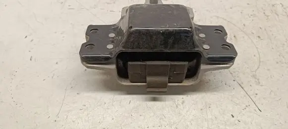 Seat Altea XL Engine mount bracket 1K0199555