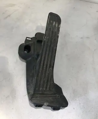Volkswagen PASSAT B6 Accelerator throttle pedal 1K2721503M