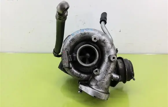 BMW 5 E60 E61 Turbo 77890841F