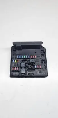 Nissan Qashqai Fuse module 284B7JD00B 1010167714 51922832