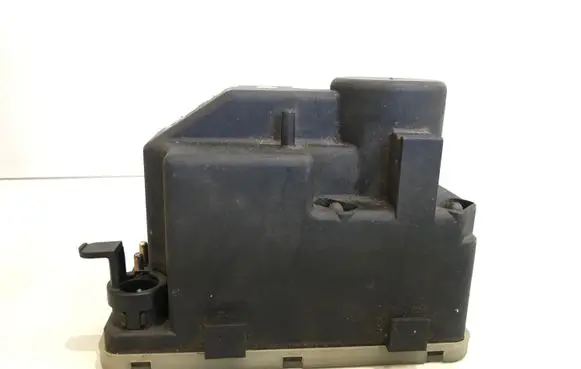 Mercedes-Benz 190 W201 Central locking vacuum pump 0008001148