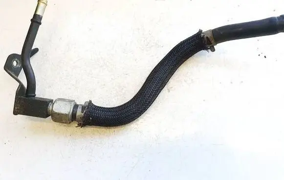 Toyota Avensis T220 Fuel line/pipe/hose 