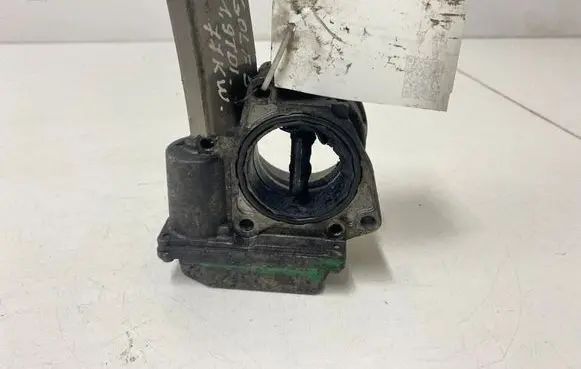 Volkswagen Golf V Throttle valve 03G128063C