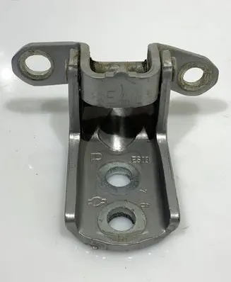 Toyota Yaris Front door upper hinge 687100D091