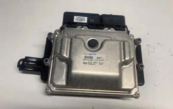 KIA Stonic Engine control unit/module ECU 39128-04047