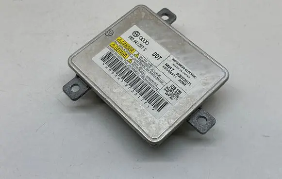 Volkswagen Sharan Headlight ballast module Xenon 8K0941597C