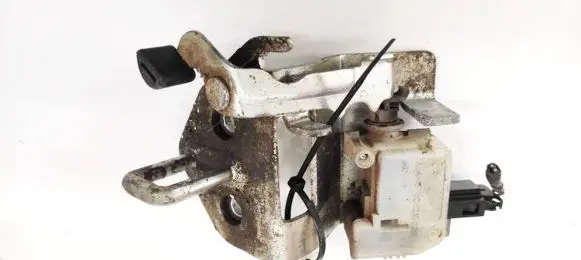 Skoda Octavia Mk2 (1Z) Central locking motor 