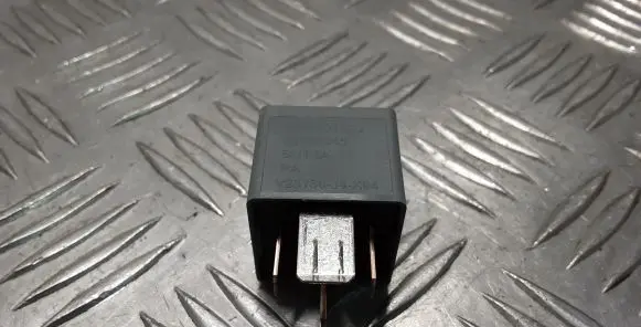 Volvo V40 Other relay 30765045