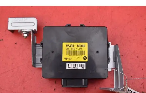 Hyundai Kona I Engine control unit/module ECU 95300BE000