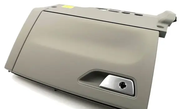 Glove box