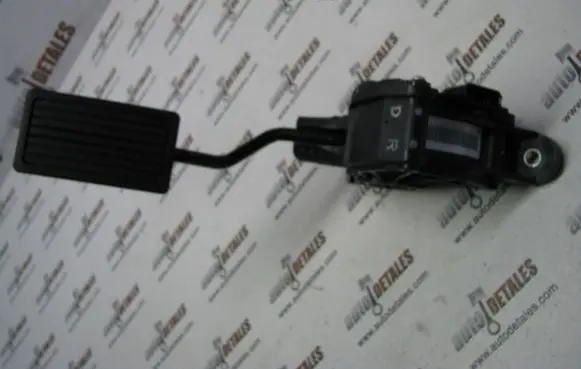Honda CR-V Accelerator throttle pedal J30000007727
