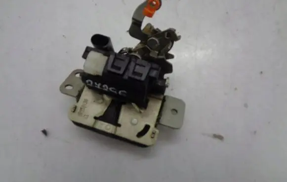 Mitsubishi Colt Tailgate/trunk/boot lock/catch/latch MR959190