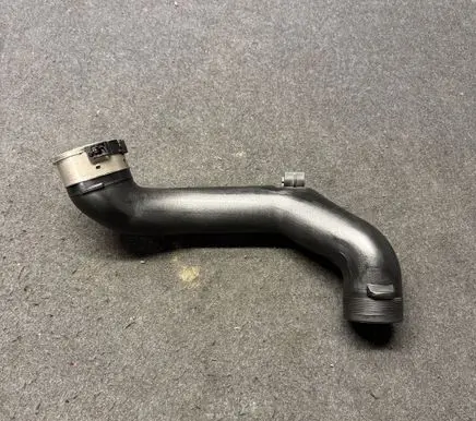 BMW 5 F10 F11 Intercooler hose/pipe 7582314