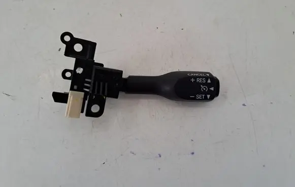 Toyota Corolla Verso AR10 Cruise control switch 8463234011
