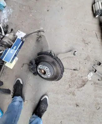 BMW 5 F10 F11 Stub axle 