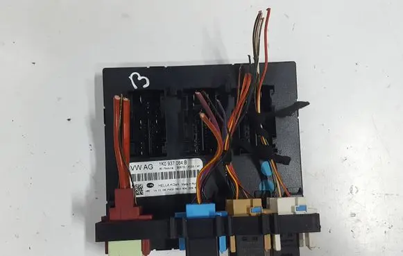 Volkswagen Golf VI Comfort/convenience module 1K0937084BXXX 1K0937084B