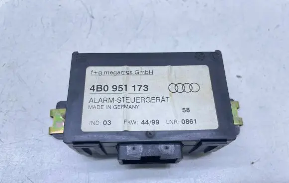 Audi A6 S6 C5 4B Alarm control unit/module 4B0951173