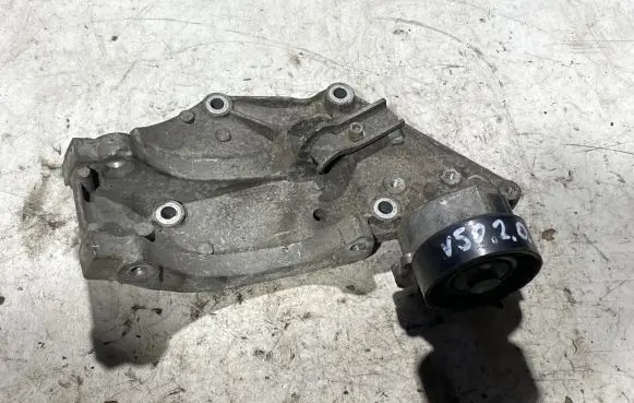 Volvo V50 Generator/alternator bracket 9682367380