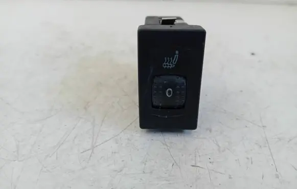 Volkswagen PASSAT B5 Seat heating switch 3B0963563