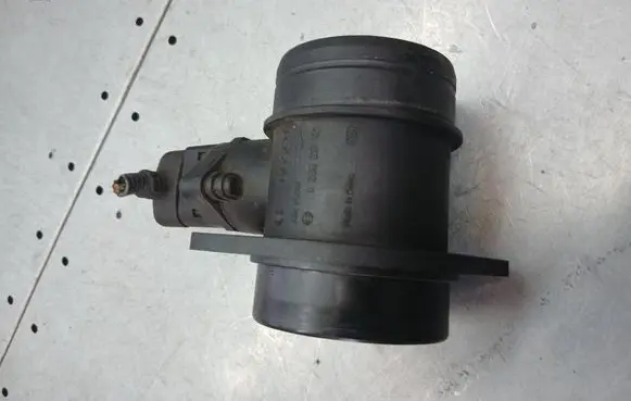 Audi A3 S3 8L Mass air flow meter 0280217121