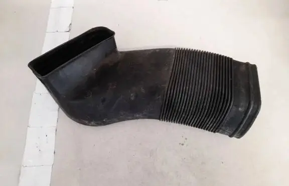 Audi A6 S6 C5 4B Air intake hose/pipe 8d0129617e