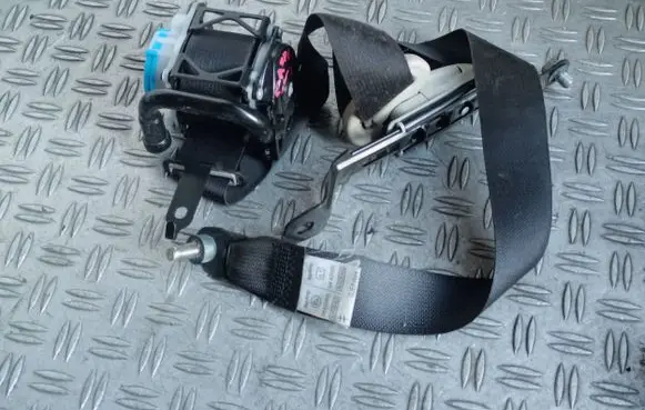 Mazda 6 Front seatbelt GJF8RH 0642005 0442005
