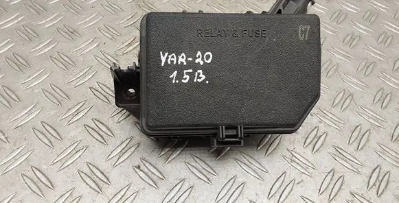 Toyota Yaris Fuse box set 826620DA70